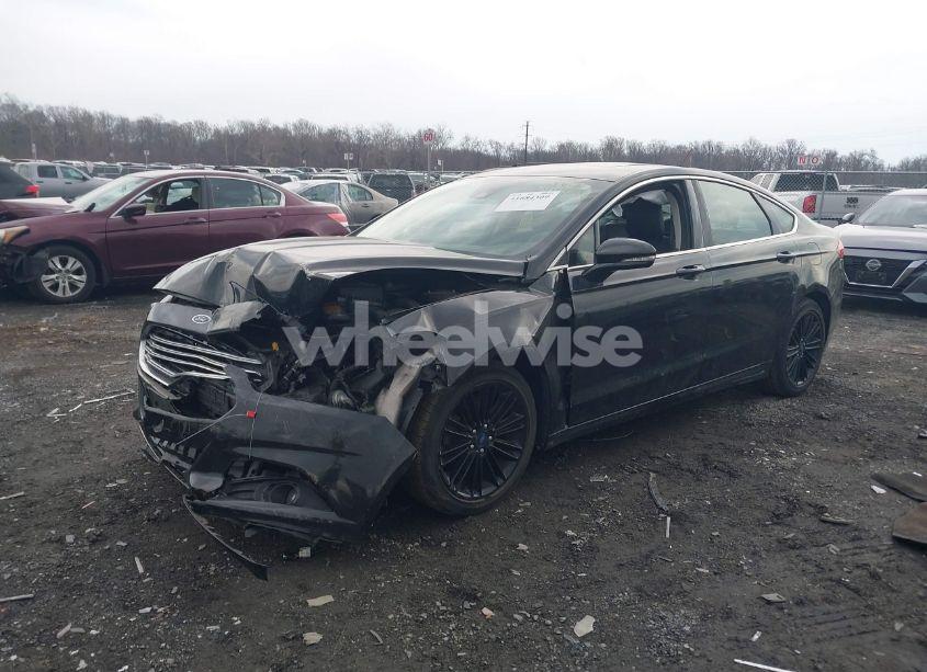 Photo 2 of 2014 Ford Fusion SE (VIN 3FA6P0HD0ER224976)