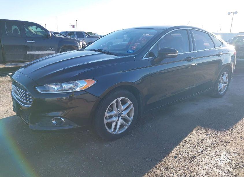 Photo 2 of 2014 Ford Fusion SE (VIN 3FA6P0HD0ER268153)