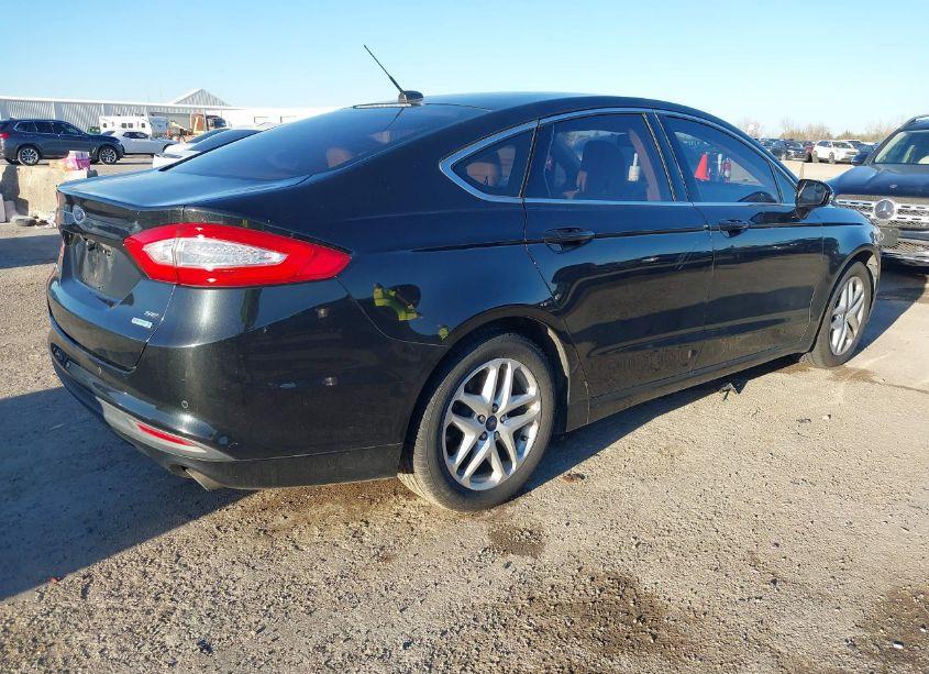 Photo 4 of 2014 Ford Fusion SE (VIN 3FA6P0HD0ER268153)