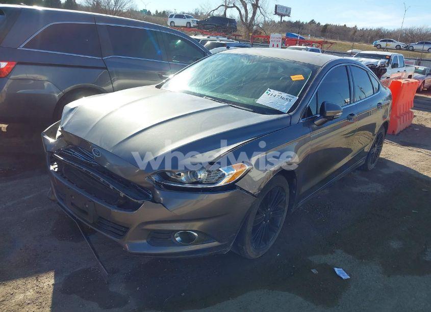Photo 2 of 2014 Ford Fusion SE (VIN 3FA6P0HD0ER274549)