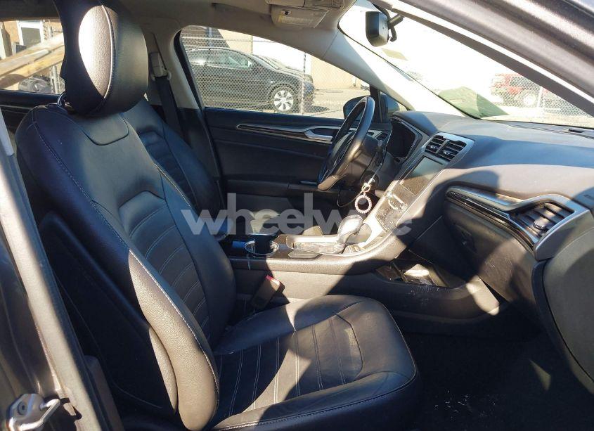 Photo 5 of 2014 Ford Fusion SE (VIN 3FA6P0HD0ER274549)