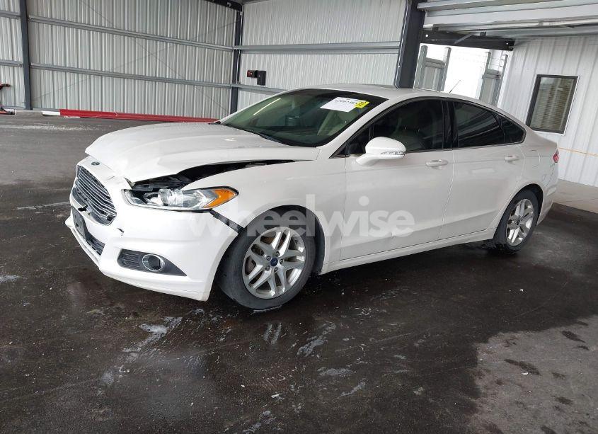 Photo 2 of 2015 Ford Fusion SE (VIN 3FA6P0HD0FR169558)