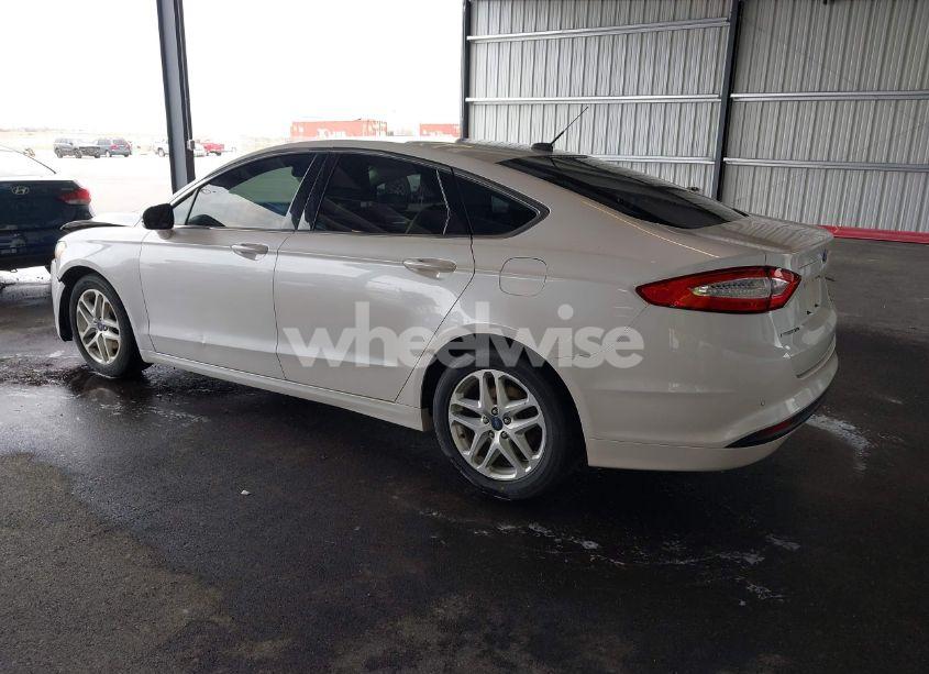 Photo 3 of 2015 Ford Fusion SE (VIN 3FA6P0HD0FR169558)