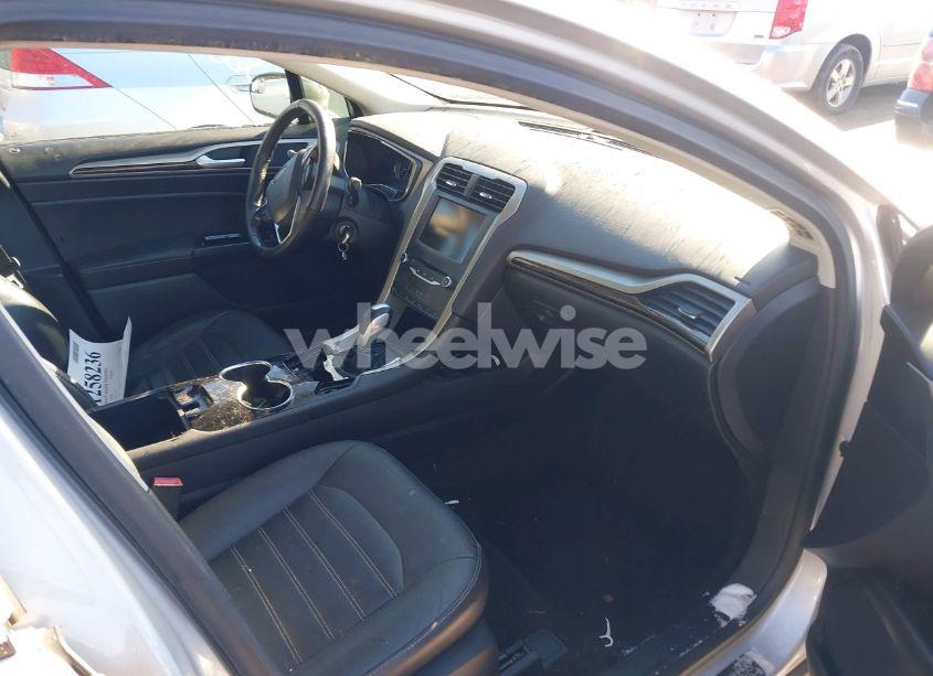 Photo 5 of 2015 Ford Fusion SE (VIN 3FA6P0HD0FR217270)