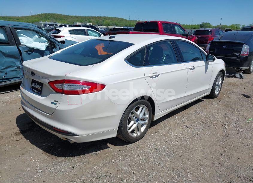 Photo 4 of 2015 Ford Fusion SE (VIN 3FA6P0HD0FR279056)