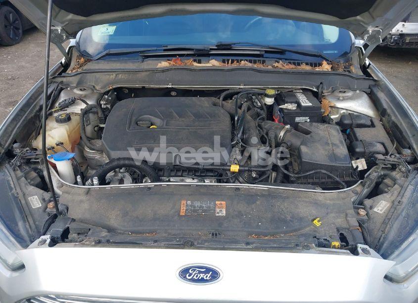 Photo 10 of 2015 Ford Fusion SE (VIN 3FA6P0HD0FR307387)