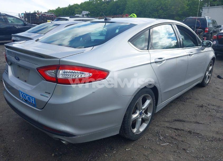 Photo 4 of 2015 Ford Fusion SE (VIN 3FA6P0HD0FR307387)