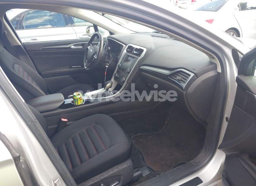 Photo 5 of 2015 Ford Fusion SE (VIN 3FA6P0HD0FR307387)