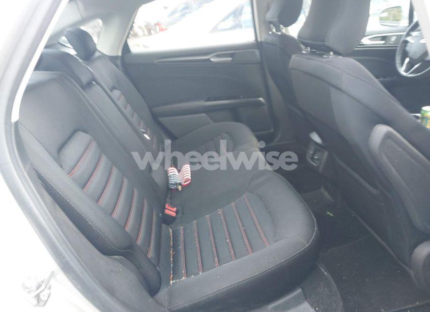 Photo 8 of 2015 Ford Fusion SE (VIN 3FA6P0HD0FR307387)