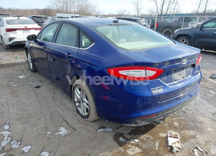 Photo 3 of 2016 Ford Fusion SE (VIN 3FA6P0HD0GR132091)