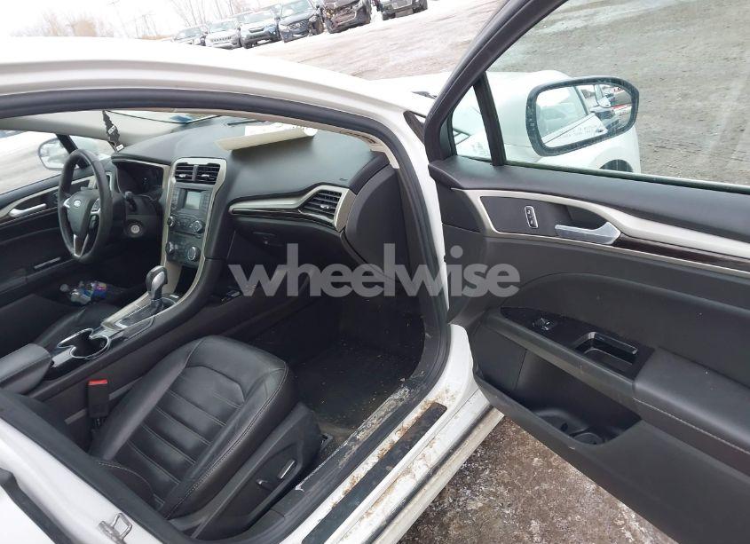 Photo 5 of 2016 Ford Fusion SE (VIN 3FA6P0HD0GR149862)