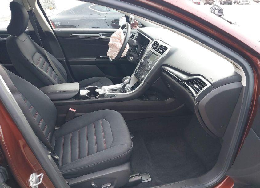 Photo 5 of 2016 Ford Fusion SE (VIN 3FA6P0HD0GR164457)