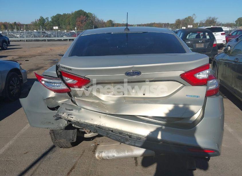 Photo 16 of 2016 Ford Fusion SE (VIN 3FA6P0HD0GR196227)
