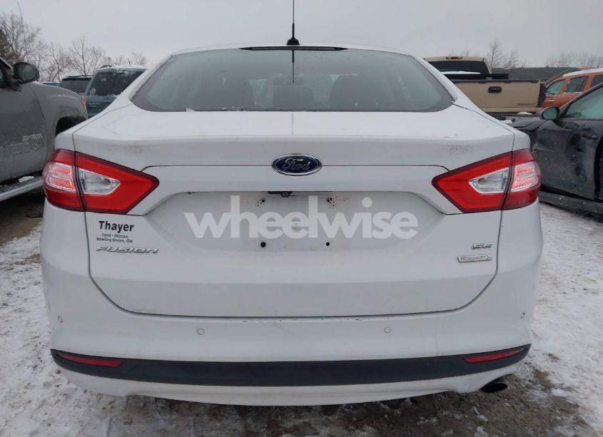 Photo 16 of 2016 Ford Fusion SE (VIN 3FA6P0HD0GR225435)