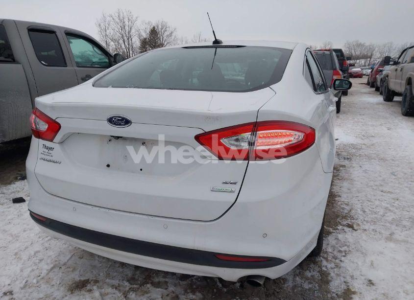 Photo 4 of 2016 Ford Fusion SE (VIN 3FA6P0HD0GR225435)