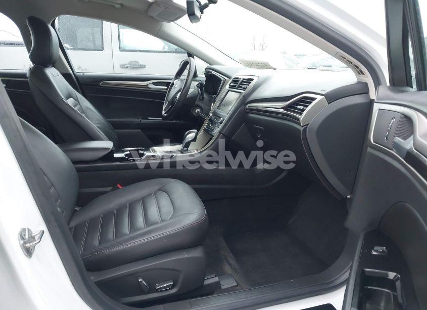 Photo 5 of 2016 Ford Fusion SE (VIN 3FA6P0HD0GR225435)