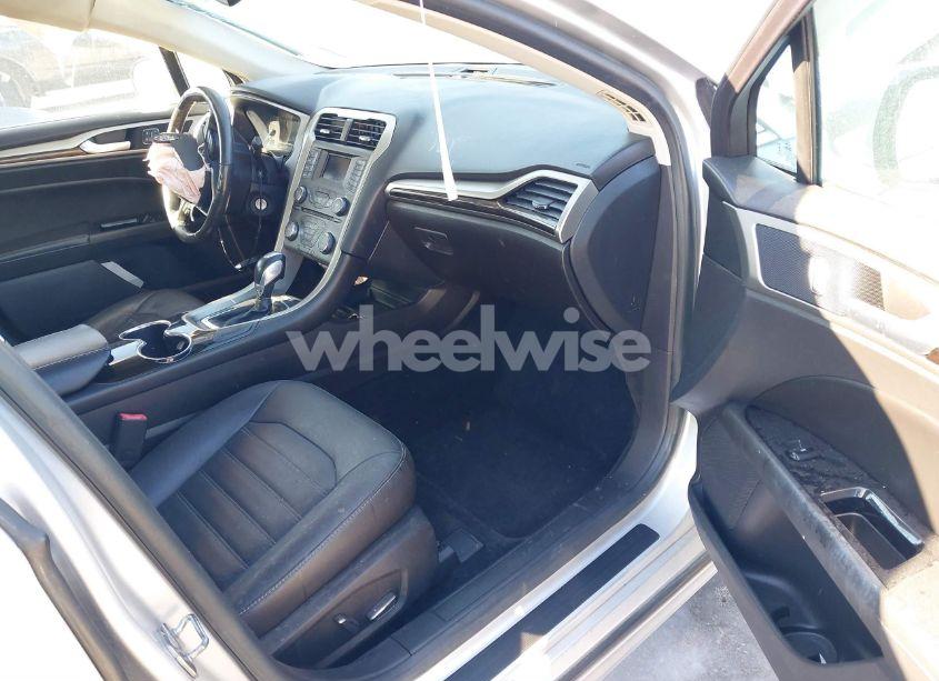 Photo 5 of 2016 Ford Fusion SE (VIN 3FA6P0HD0GR227640)