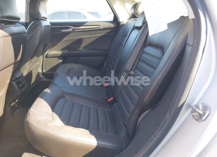 Photo 8 of 2016 Ford Fusion SE (VIN 3FA6P0HD0GR227640)