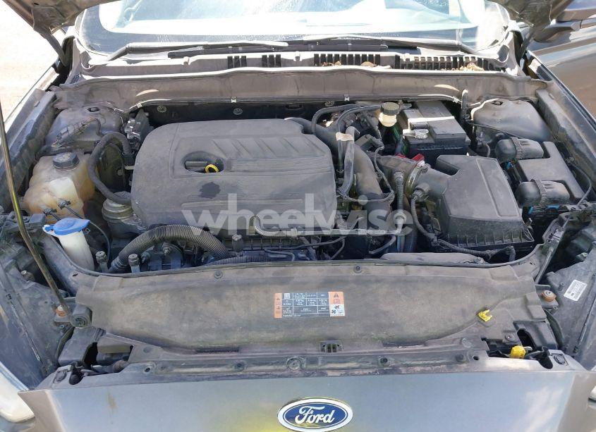 Photo 10 of 2016 Ford Fusion SE (VIN 3FA6P0HD0GR260458)
