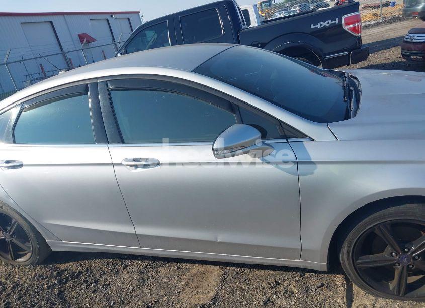 Photo 13 of 2016 Ford Fusion SE (VIN 3FA6P0HD0GR298790)