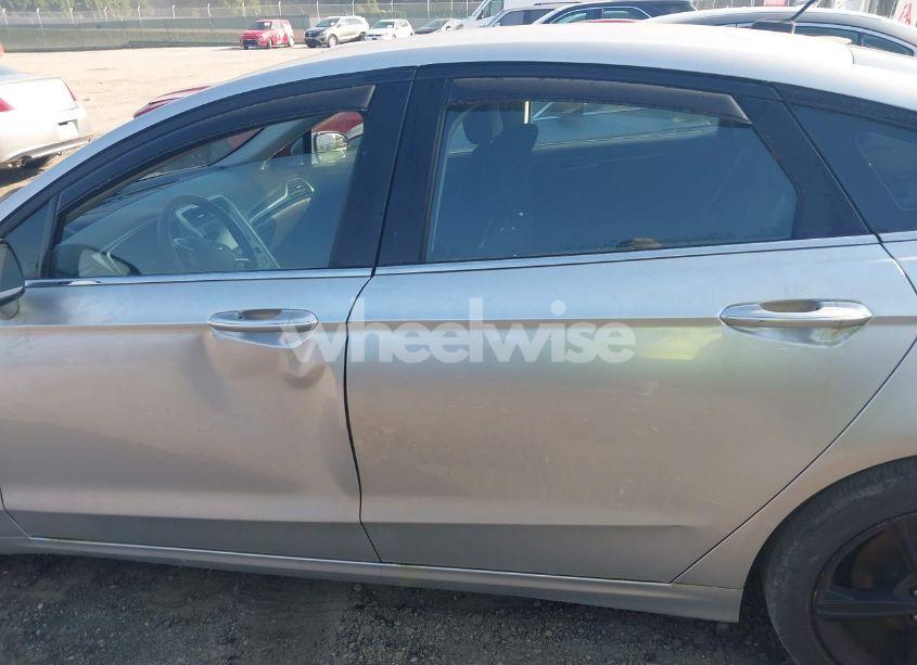 Photo 14 of 2016 Ford Fusion SE (VIN 3FA6P0HD0GR298790)