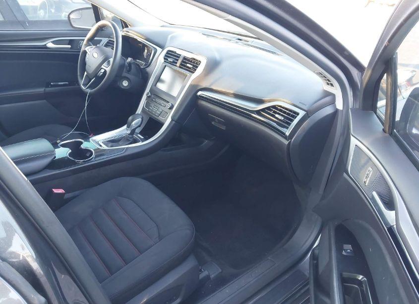 Photo 5 of 2016 Ford Fusion SE (VIN 3FA6P0HD0GR394287)