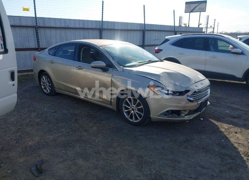 2017 Ford Fusion SE (VIN 3FA6P0HD0HR126440) main photo