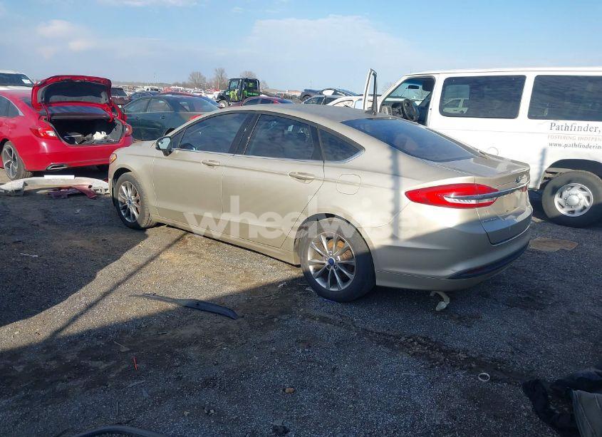 Photo 3 of 2017 Ford Fusion SE (VIN 3FA6P0HD0HR126440)