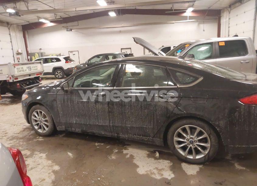 Photo 14 of 2017 Ford Fusion SE (VIN 3FA6P0HD0HR129032)
