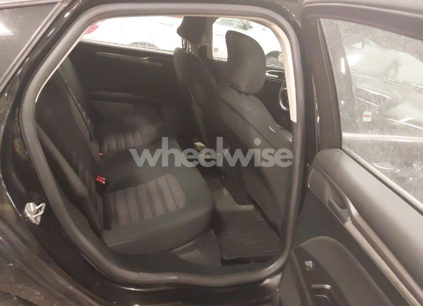 Photo 8 of 2017 Ford Fusion SE (VIN 3FA6P0HD0HR129032)