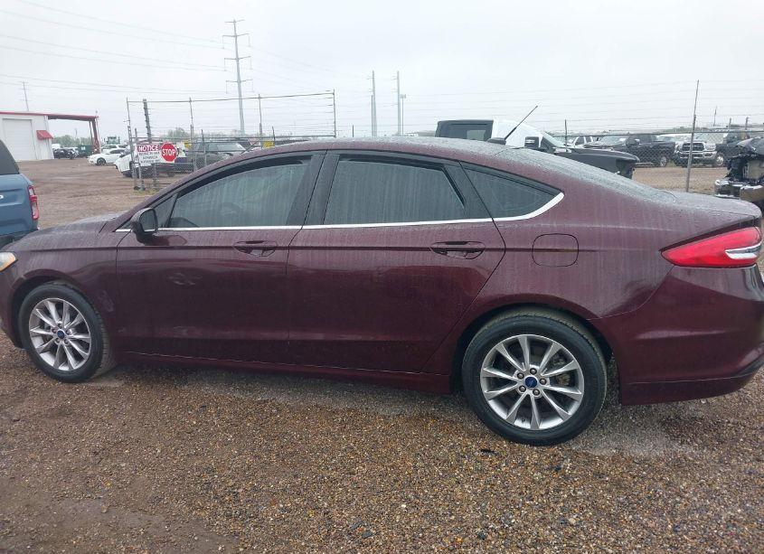 Photo 14 of 2017 Ford Fusion SE (VIN 3FA6P0HD0HR129970)