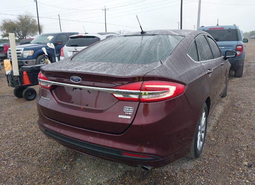 Photo 4 of 2017 Ford Fusion SE (VIN 3FA6P0HD0HR129970)