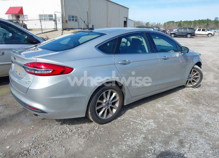 Photo 4 of 2017 Ford Fusion SE (VIN 3FA6P0HD0HR161611)