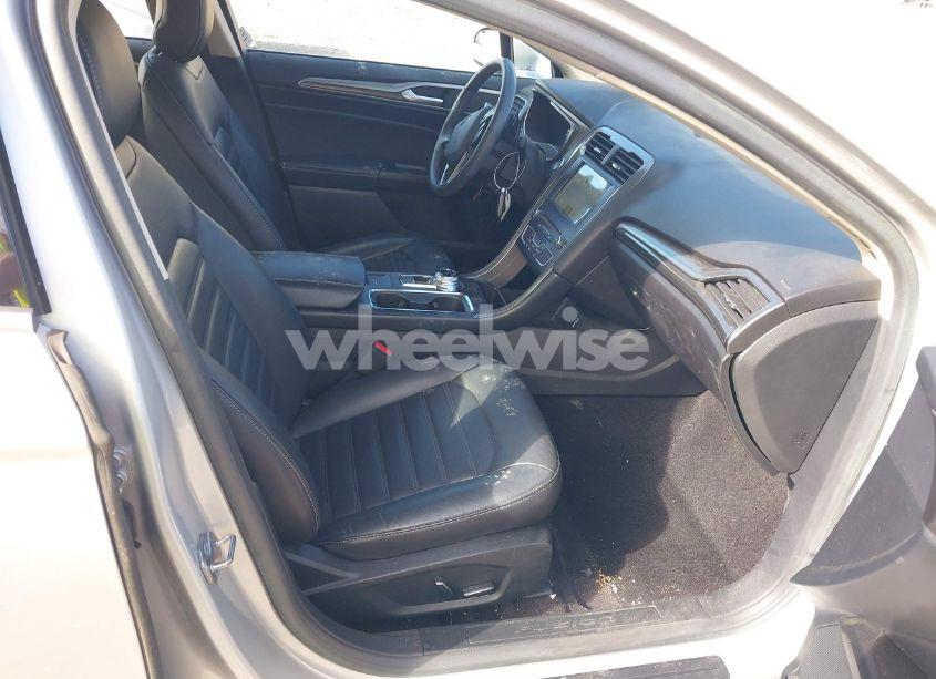 Photo 5 of 2017 Ford Fusion SE (VIN 3FA6P0HD0HR161611)