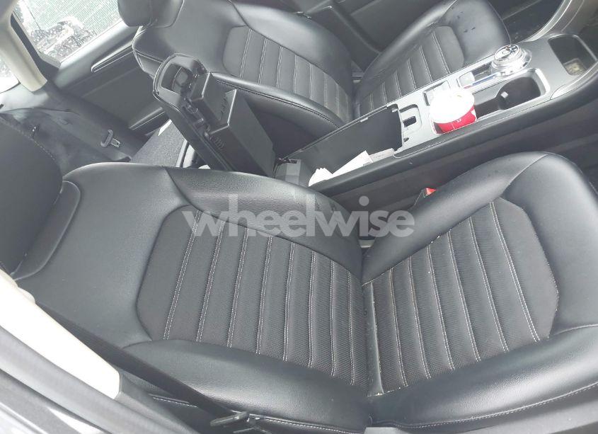 Photo 8 of 2017 Ford Fusion SE (VIN 3FA6P0HD0HR174309)