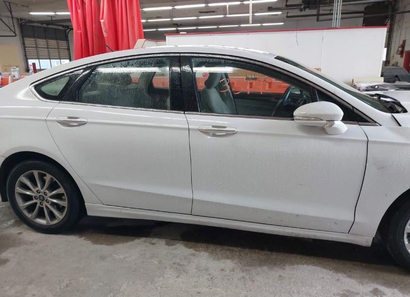 Photo 13 of 2017 Ford Fusion SE (VIN 3FA6P0HD0HR176450)