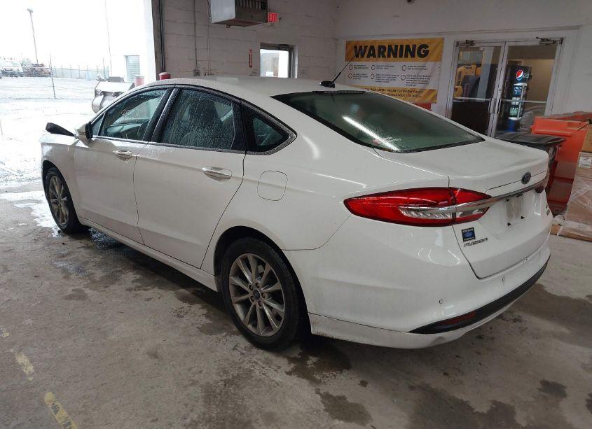 Photo 3 of 2017 Ford Fusion SE (VIN 3FA6P0HD0HR176450)