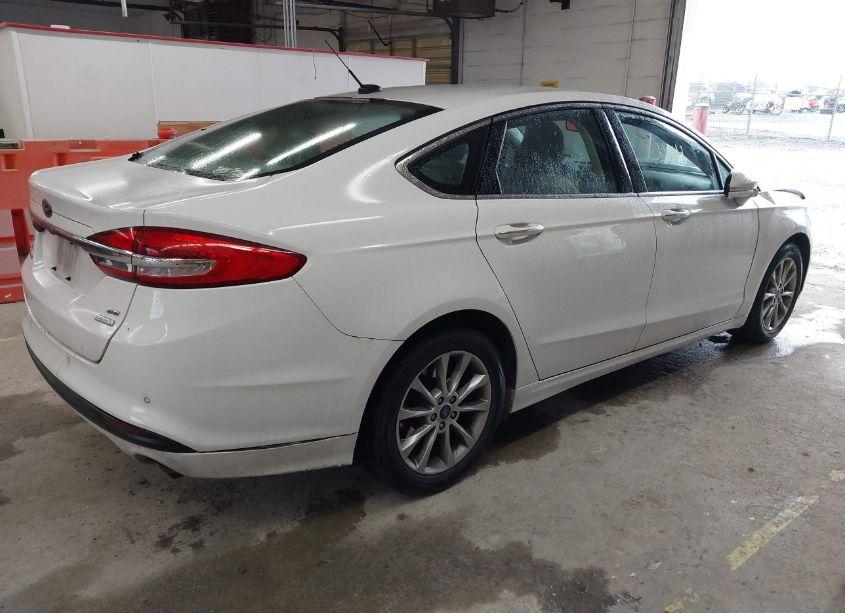 Photo 4 of 2017 Ford Fusion SE (VIN 3FA6P0HD0HR176450)