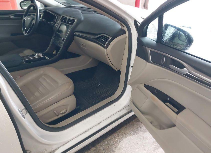 Photo 5 of 2017 Ford Fusion SE (VIN 3FA6P0HD0HR176450)