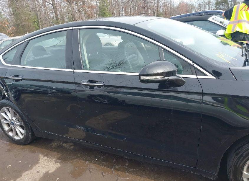 Photo 14 of 2017 Ford Fusion SE (VIN 3FA6P0HD0HR177520)