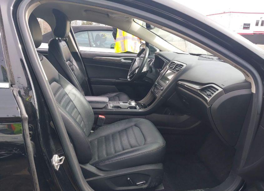 Photo 5 of 2017 Ford Fusion SE (VIN 3FA6P0HD0HR177520)