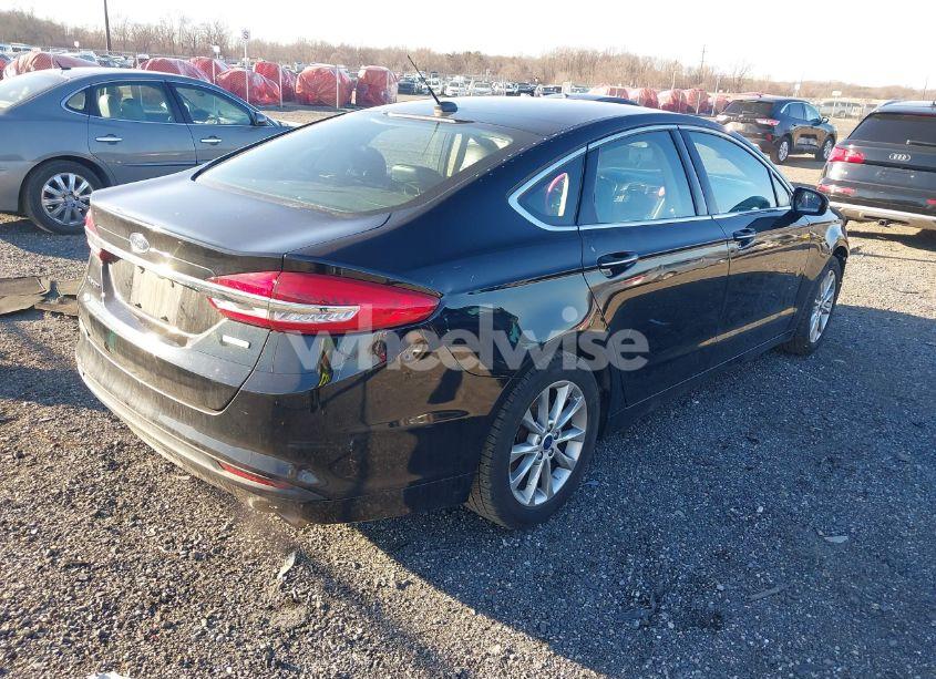 Photo 4 of 2017 Ford Fusion SE (VIN 3FA6P0HD0HR188744)