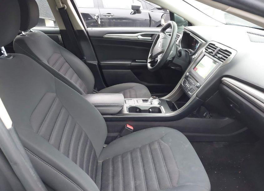 Photo 5 of 2017 Ford Fusion SE (VIN 3FA6P0HD0HR242382)