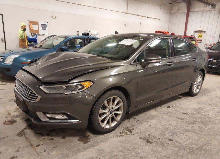 Photo 2 of 2017 Ford Fusion SE (VIN 3FA6P0HD0HR252670)