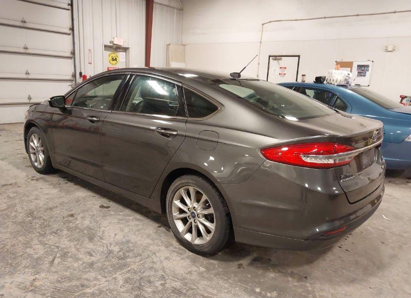 Photo 3 of 2017 Ford Fusion SE (VIN 3FA6P0HD0HR252670)