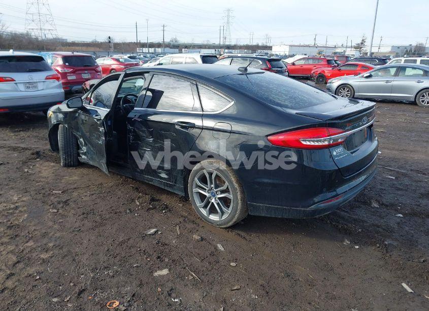 Photo 3 of 2017 Ford Fusion SE (VIN 3FA6P0HD0HR312849)