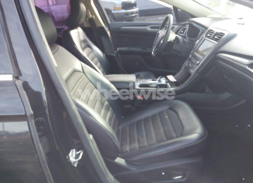 Photo 5 of 2017 Ford Fusion SE (VIN 3FA6P0HD0HR312849)