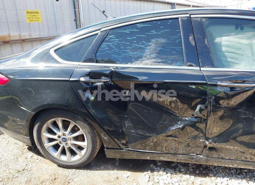 Photo 6 of 2017 Ford Fusion SE (VIN 3FA6P0HD0HR341199)