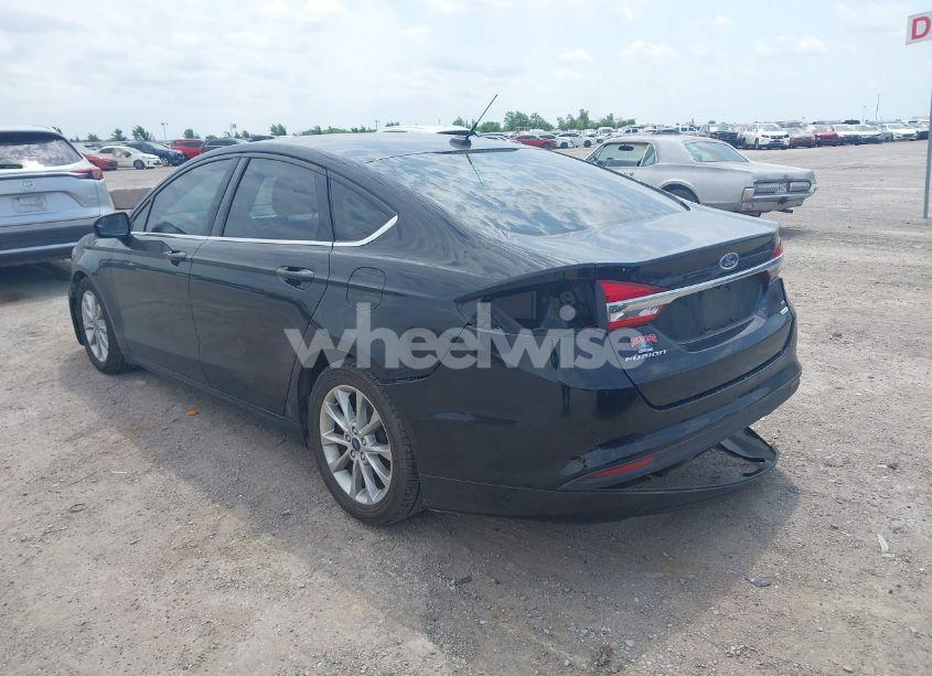 Photo 3 of 2017 Ford Fusion SE (VIN 3FA6P0HD0HR367155)