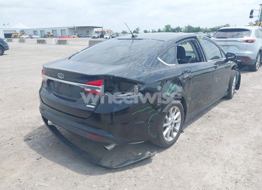 Photo 4 of 2017 Ford Fusion SE (VIN 3FA6P0HD0HR367155)